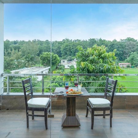 Winsome Resort & Spa Corbett Рамнагар Экстерьер фото