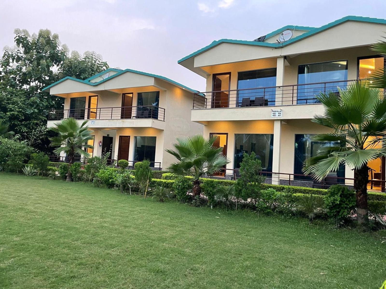 Winsome Resort & Spa Corbett Рамнагар Экстерьер фото
