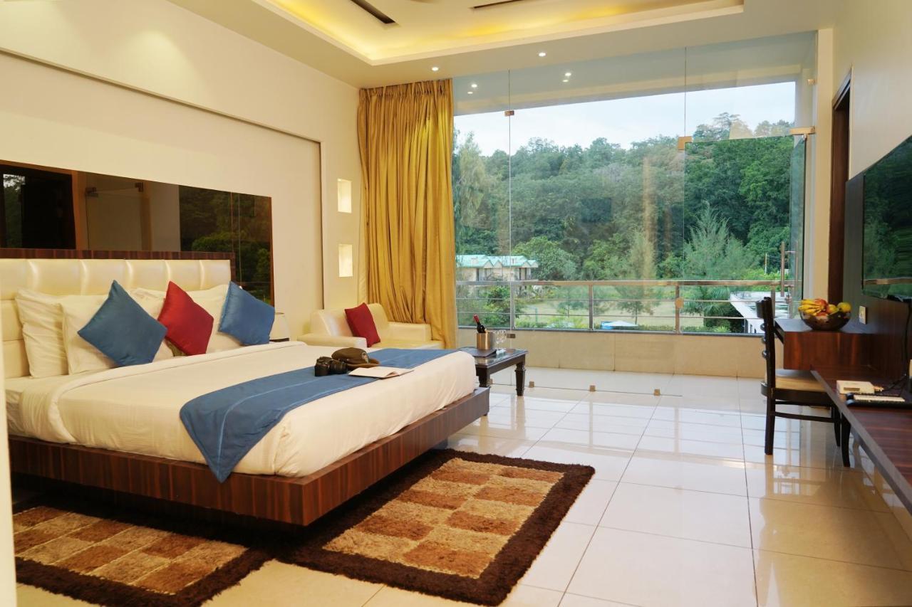 Winsome Resort & Spa Corbett Рамнагар Экстерьер фото